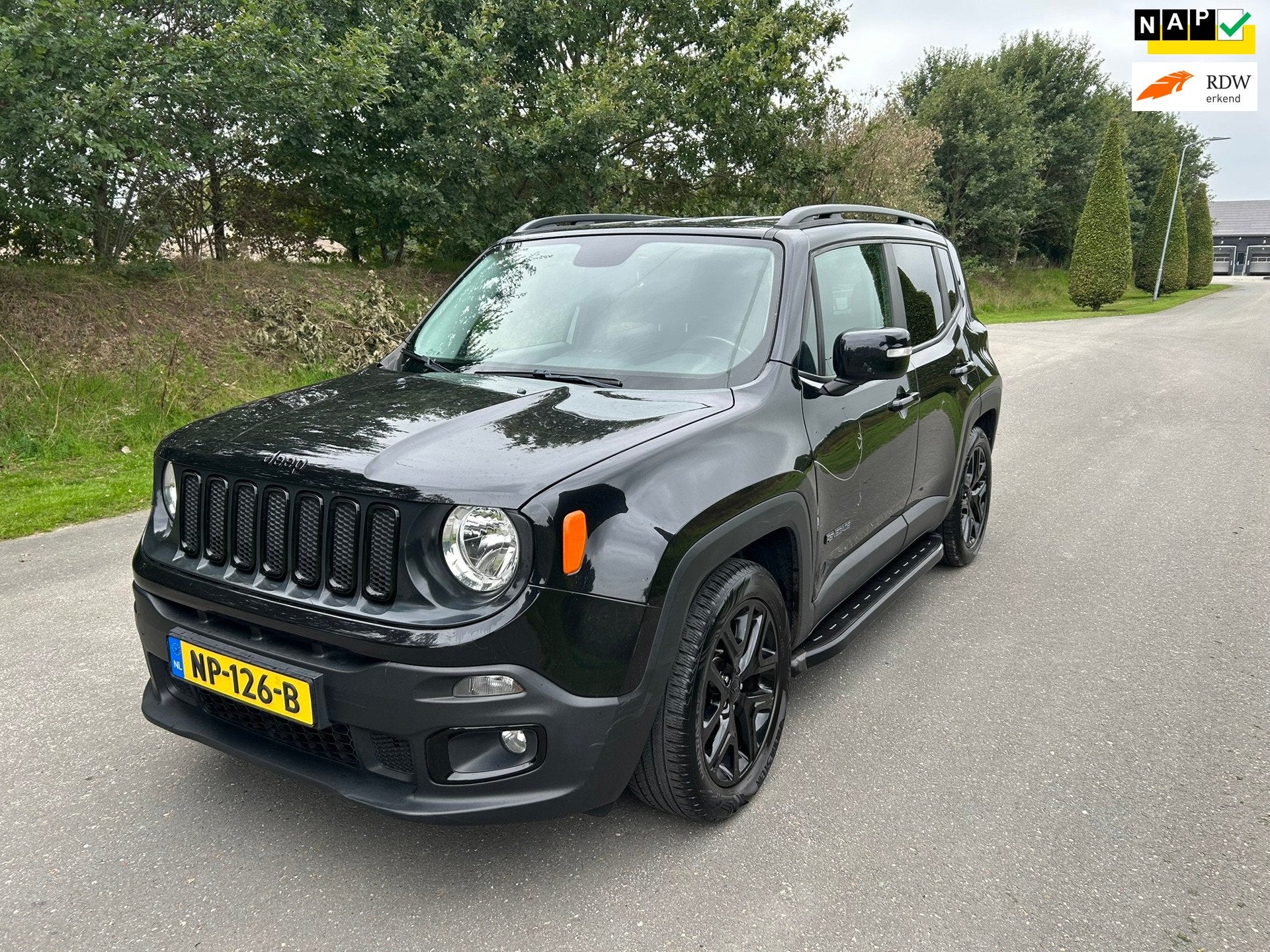 Jeep Renegade 1.4 MultiAir Night Eagle, Auto's, Voorwielaandrijving, Gebruikt, 4 cilinders, 400 kg