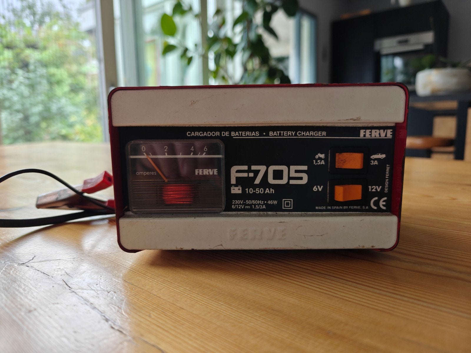 Ferve F-705 Acculader 6V/12V - 1.5A/3A, Ophalen of Verzenden, Gebruikt