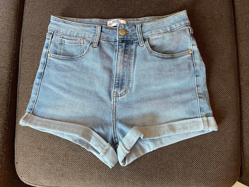 Redial jeans short lichtblauw maat 38, Ophalen of Verzenden, Zo goed als nieuw, Blauw, W30 - W32 (confectie 38/40)