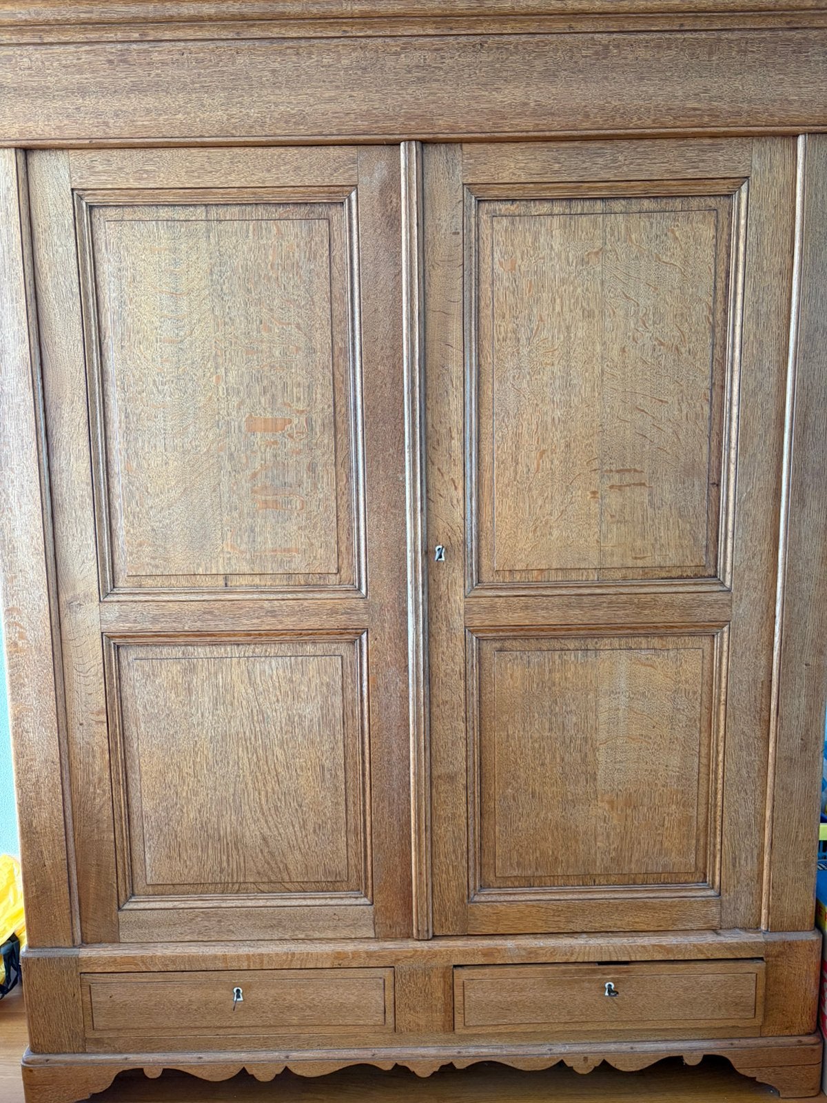 Grote antieke kast, Ophalen