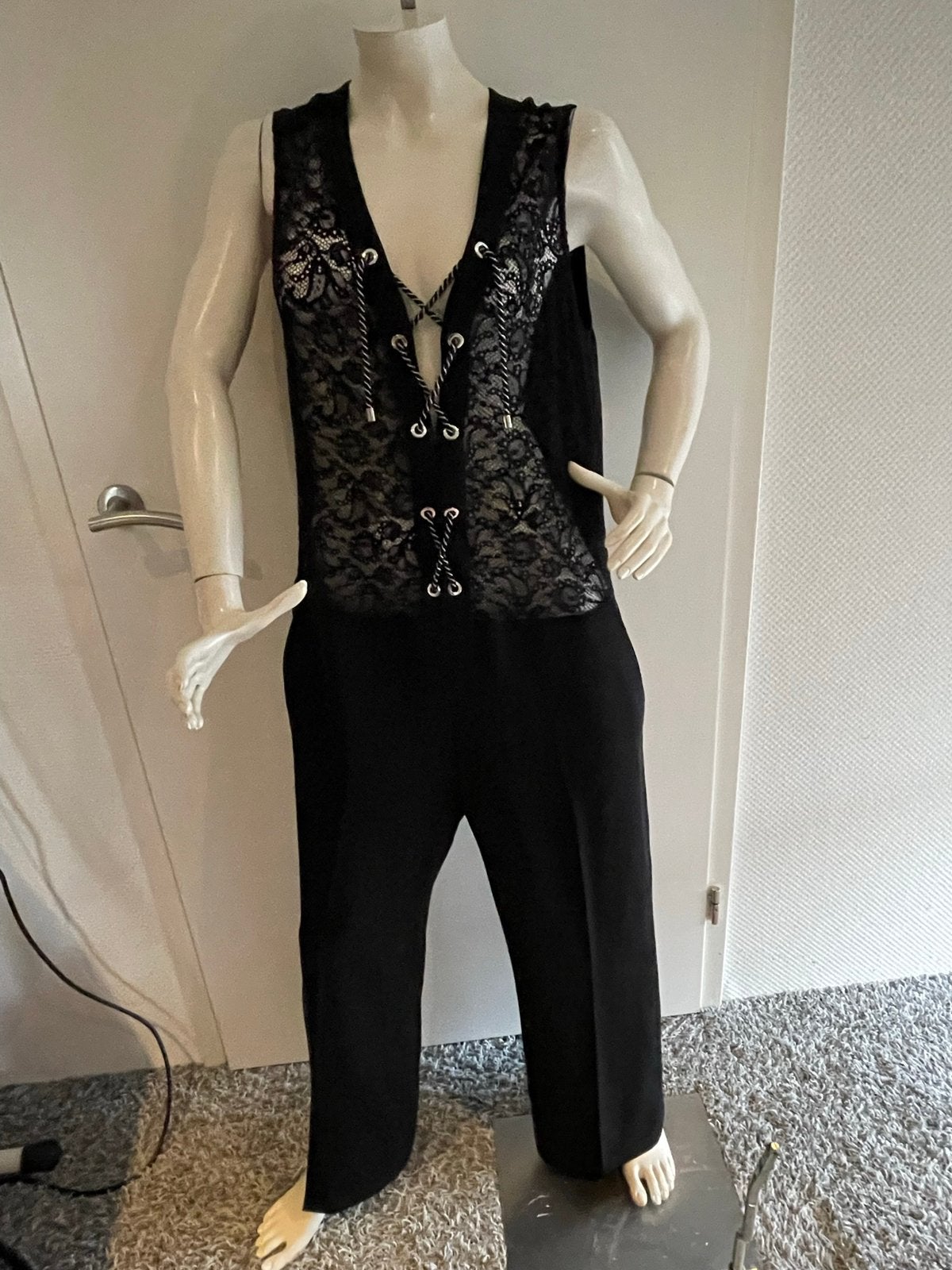 Pinko jumpsuit met kant maat it 44 nl 40, Kleding | Dames, Jumpsuits, Zwart, Ophalen of Verzenden, Zo goed als nieuw, Maat 38/40 (M)