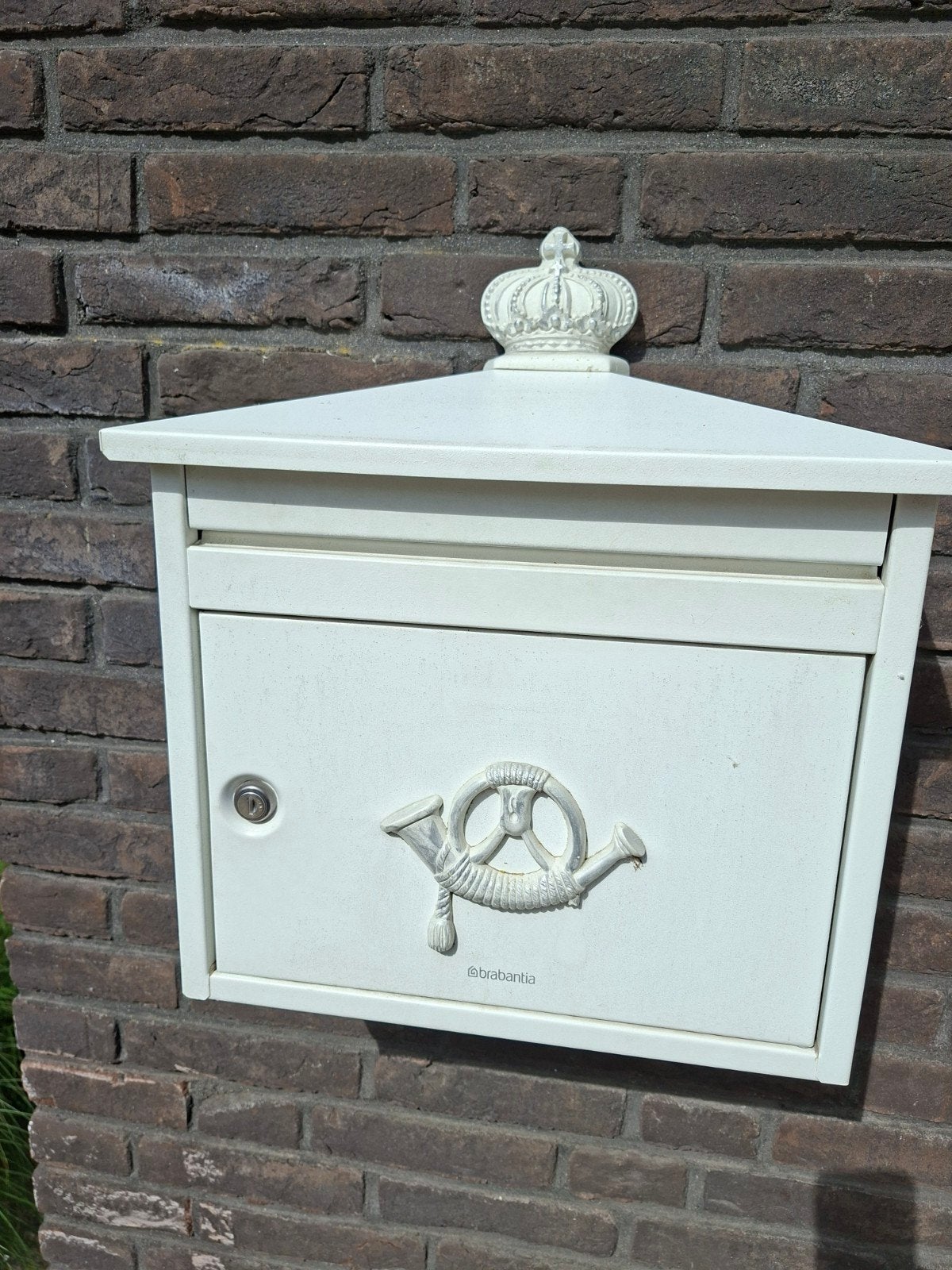 Mooie stoere Brabantia wandbrievenbus, Ophalen