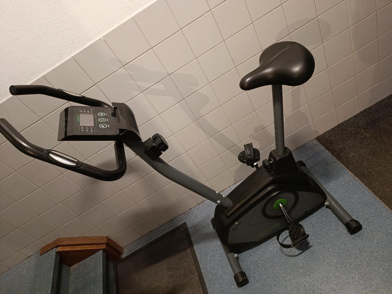 Tunturi Hometrainer, Sport en Fitness, Fitnessapparatuur, Ophalen, Gebruikt, Metaal, Benen