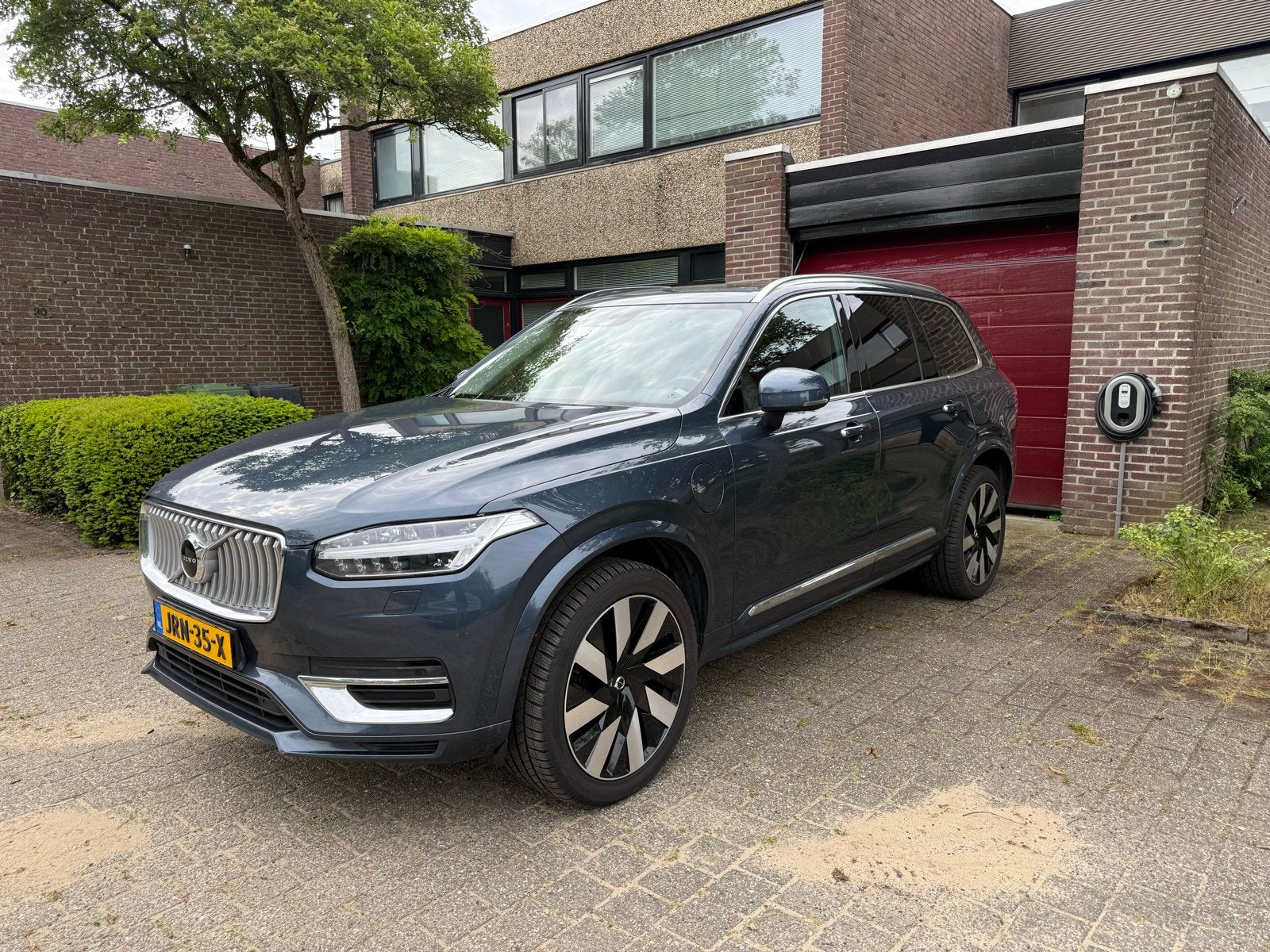 Volvo XC90 T8 AWD Plugin Hybrid 455pk 7P '22 BTW-auto, Auto's, Volvo, 4 cilinders, Blauw, 7 stoelen, Vierwielaandrijving