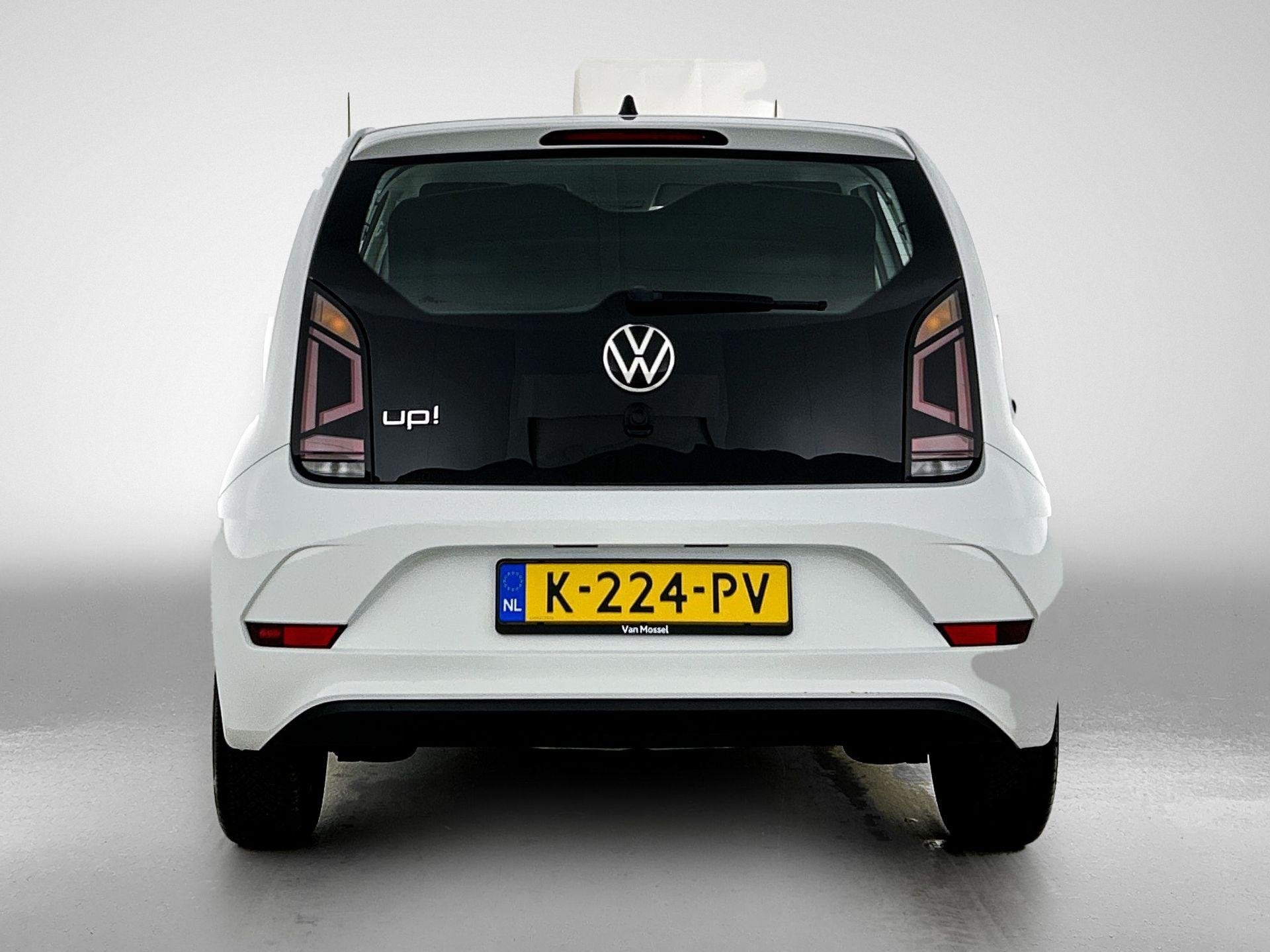 Volkswagen Up! 1.0 | 65 PK | Maps + More | Airco | All Seaso, 12 maanden, Stof, Gebruikt, 4 stoelen