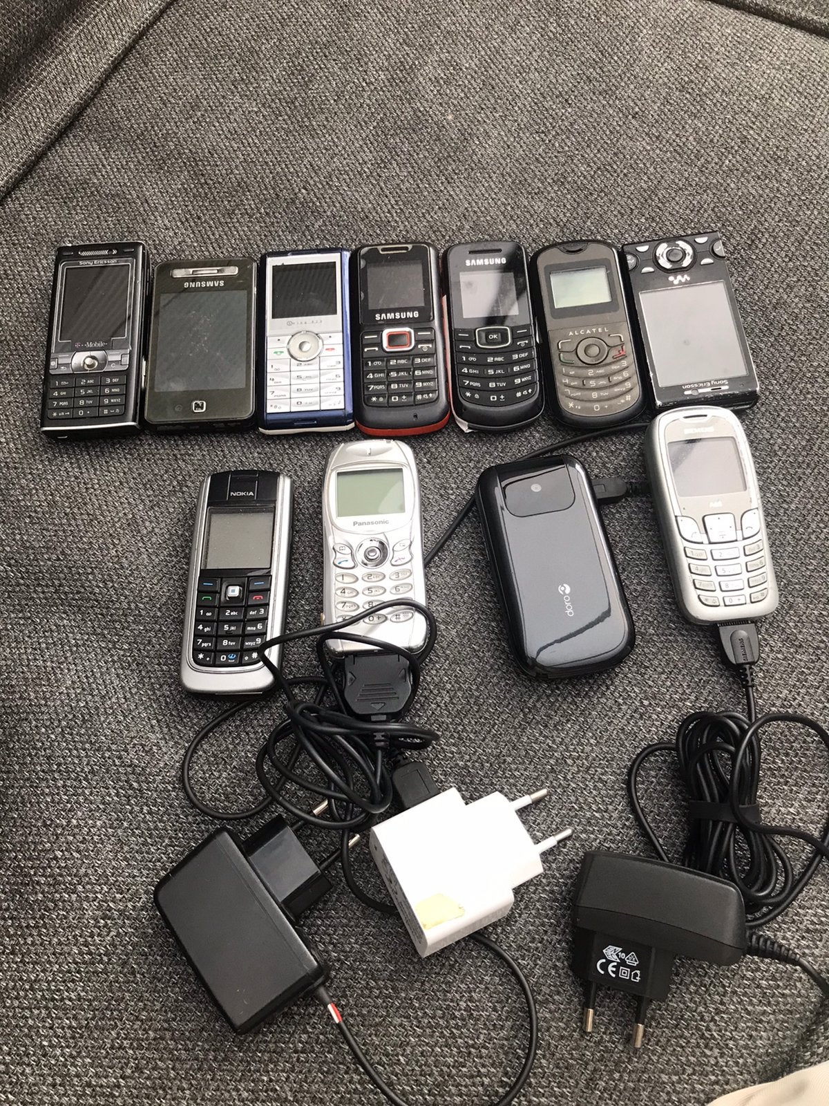 Telefoons, F, Overige modellen, 5046AE, Zwart