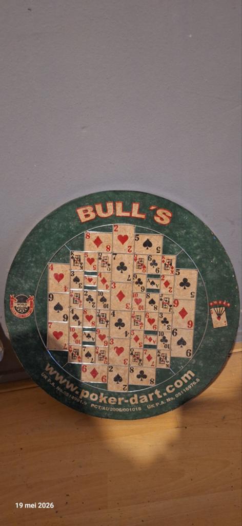 Bull's Poker Dartbord - Uniek kaartspel dartbord, Sport en Fitness, Darts, Ophalen of Verzenden