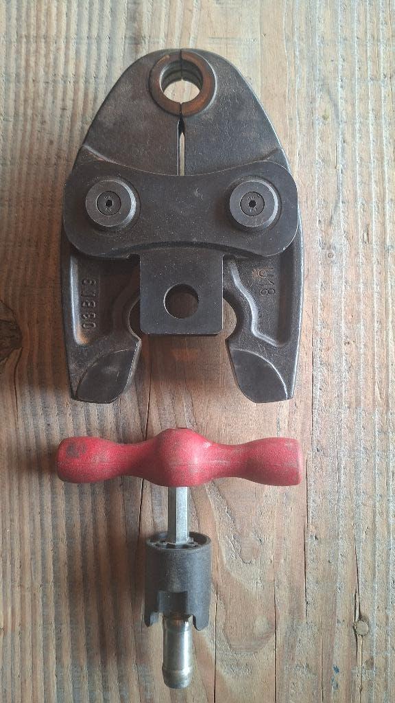 Uponor persbek u18 persbek 18mm voor grote perstangen!, ., Ophalen of Verzenden, Zo goed als nieuw, .