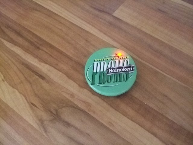 Heineken button (nr.1) Night of the proms, Verzamelen, Ophalen of Verzenden, Nieuw, Overige typen, Heineken