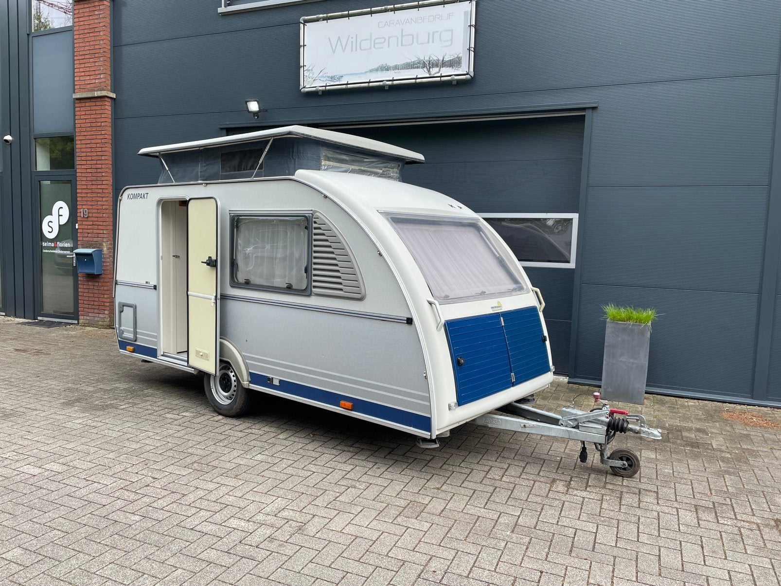 Mooie èn goede Kip Kompakt 37TA, hefdak, cassettetoilet!, Caravans en Kamperen, Standaardzit, Schokbreker, Kip, Tot en met 2