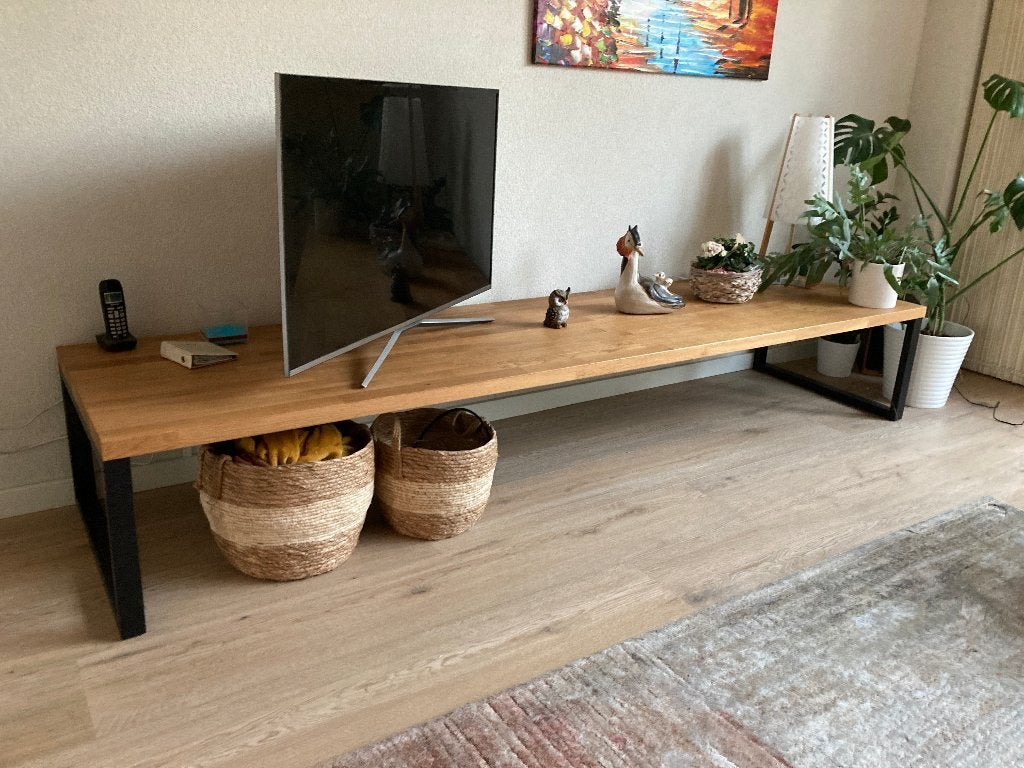 Sidetable laag model voor TV, l x b x h  246 x 63 x 40 cm, Huis en Inrichting, Tafels | Sidetables, Ophalen, Overige materialen