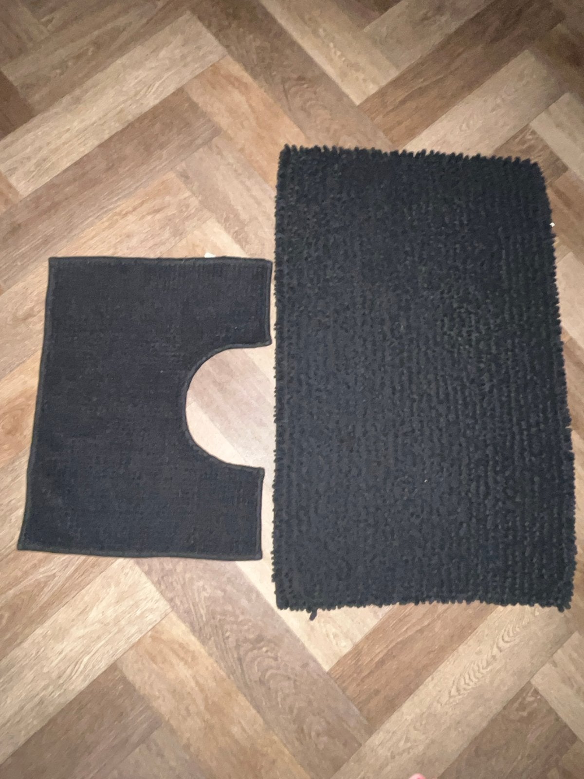 Zwarte badmat en toiletmat set, Huis en Inrichting, Badkamer | Badtextiel en Accessoires, Ophalen of Verzenden, Gebruikt, Zwart