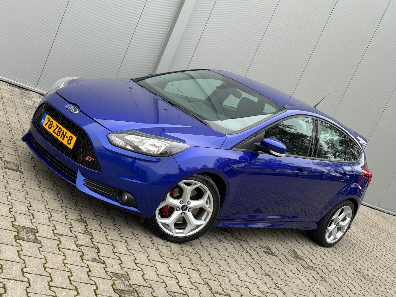 Ford Focus ST-2 250PK NAP |Recaro|CarPlay|Onderhoudshistorie, 4 cilinders, Blauw, 1337 kg, 75 €/maand