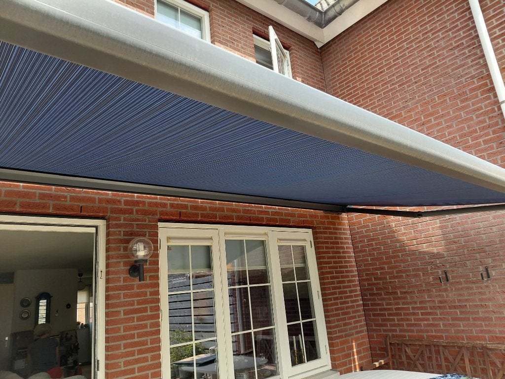 Zonnescherm knikarm, Tuin en Terras, Ophalen, 450 cm of meer, Elektrisch, Zo goed als nieuw