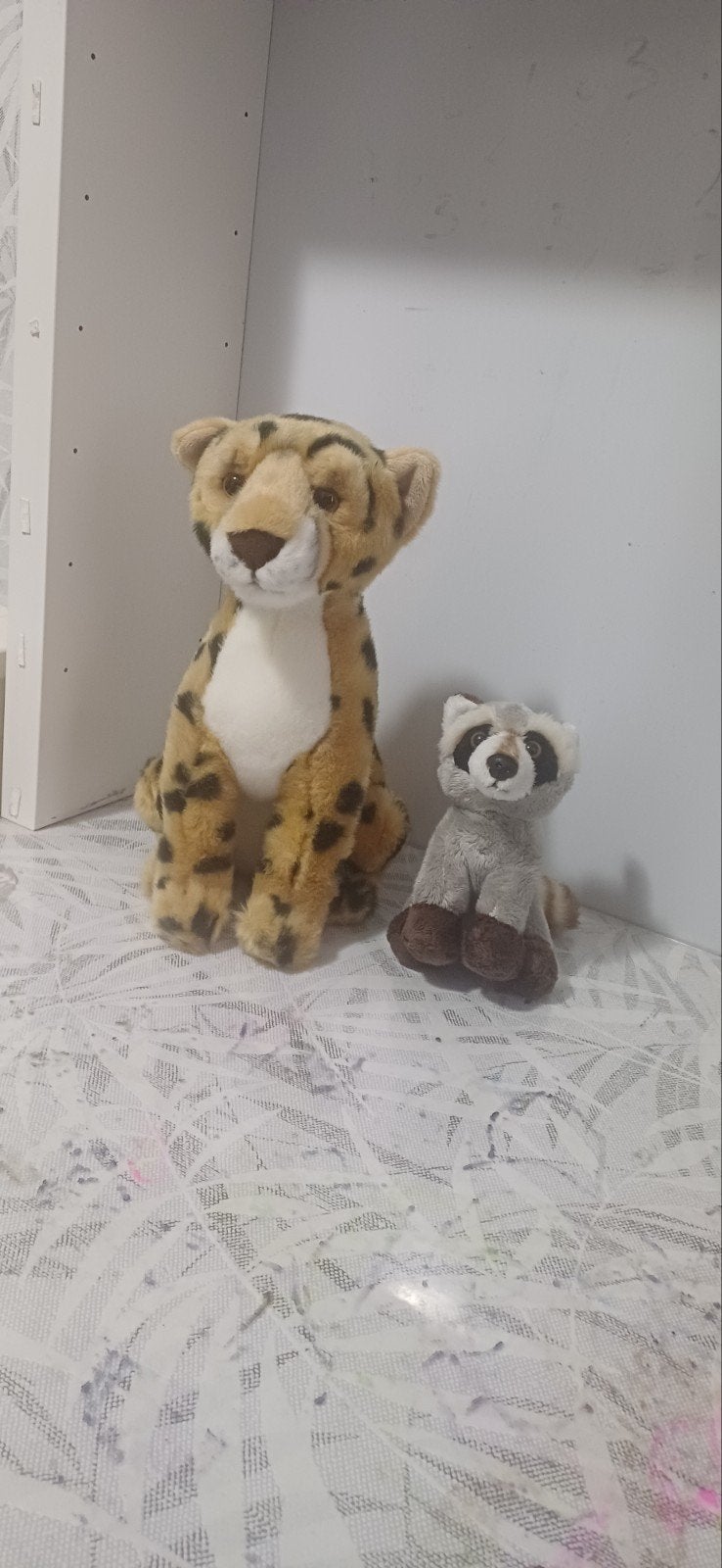 Cheetah en Wasbeer Knuffels - Zo goed als nieuw, Kinderen en Baby's, Speelgoed | Knuffels en Pluche, Overige typen, Ophalen of Verzenden
