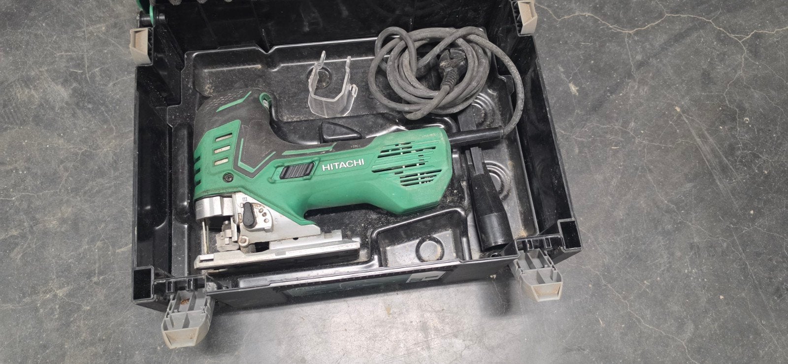 Hitachi Decoupeerzaag CJ160VA in koffer, Ophalen, Gebruikt, 600 tot 1200 watt, Hitachi