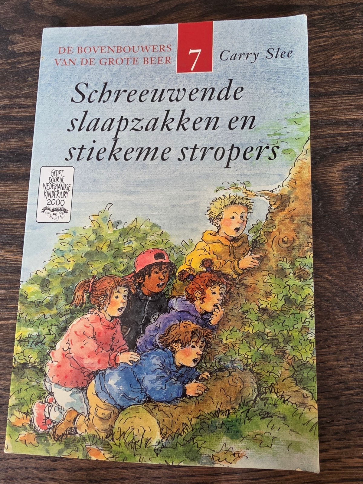 Schreeuwende slaapzakken en stiekeme stropers - Carry Slee, Boeken, Ophalen of Verzenden