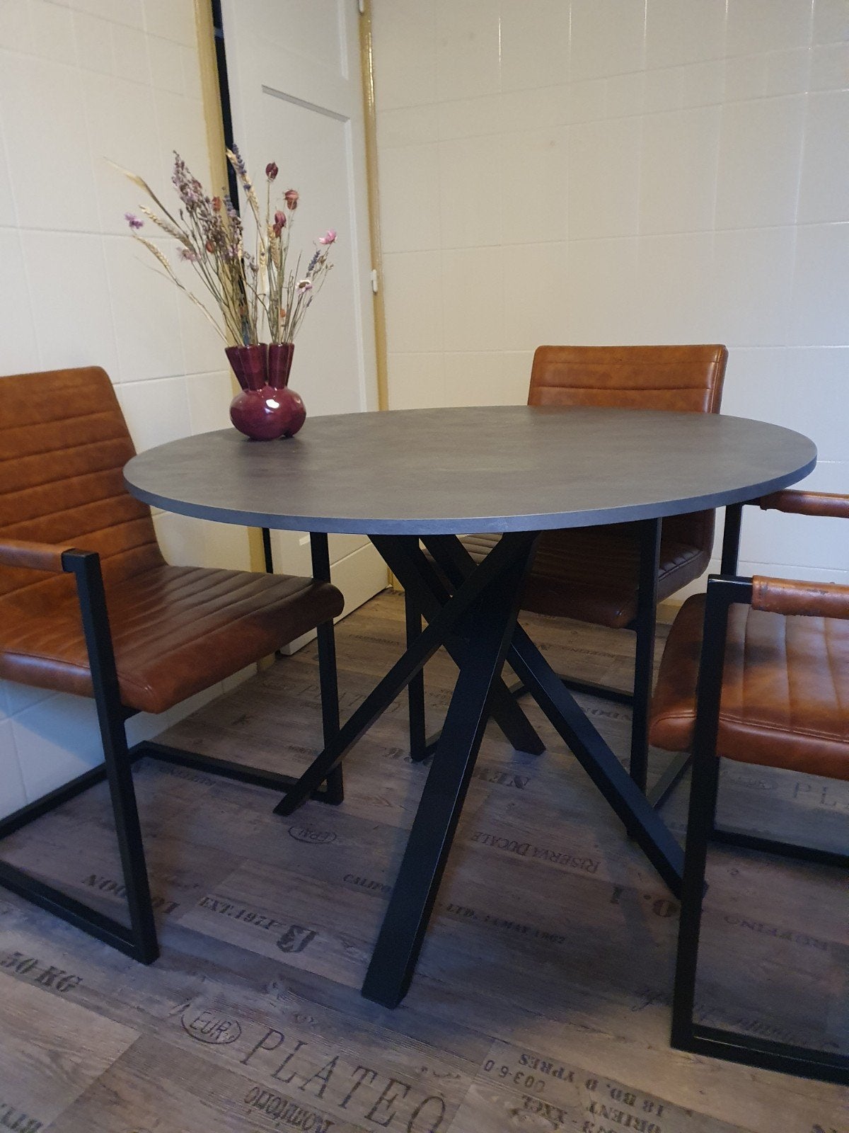 Ronde eettafel - Ikea Mariedamm, Huis en Inrichting, Tafels | Eettafels, Ophalen, Rond, 100 tot 150 cm, 100 tot 150 cm