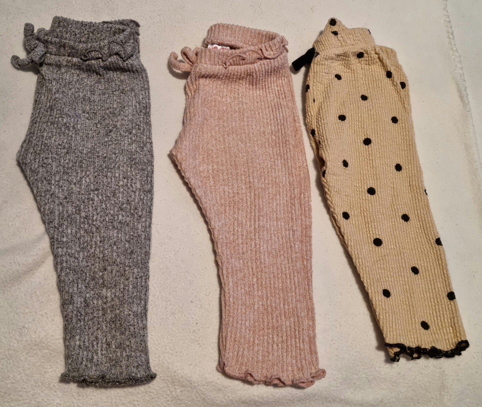 3 x zara broeken grijs roze geel baby kleding maat 74 broek, Kinderen en Baby's, Babykleding | Maat 74, Broekje, Zo goed als nieuw