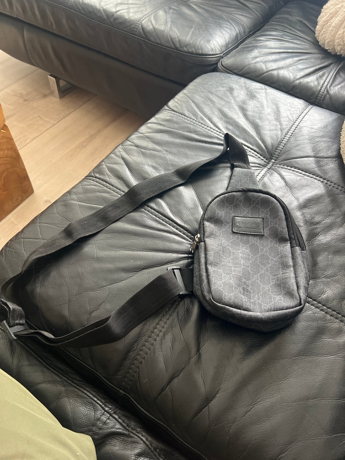 Gucci schoudertasje / crossbody tasje - Zwart, Sieraden, Tassen en Uiterlijk, Ophalen of Verzenden, Gebruikt, Zwart, Overige merken