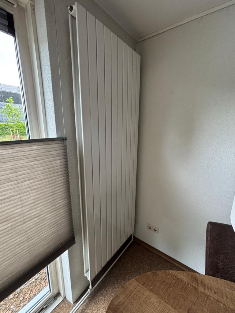 Dubbele design radiator 200x75x8cm met verticale lamellen, Ophalen, Radiator, Zo goed als nieuw, 60 tot 150 cm