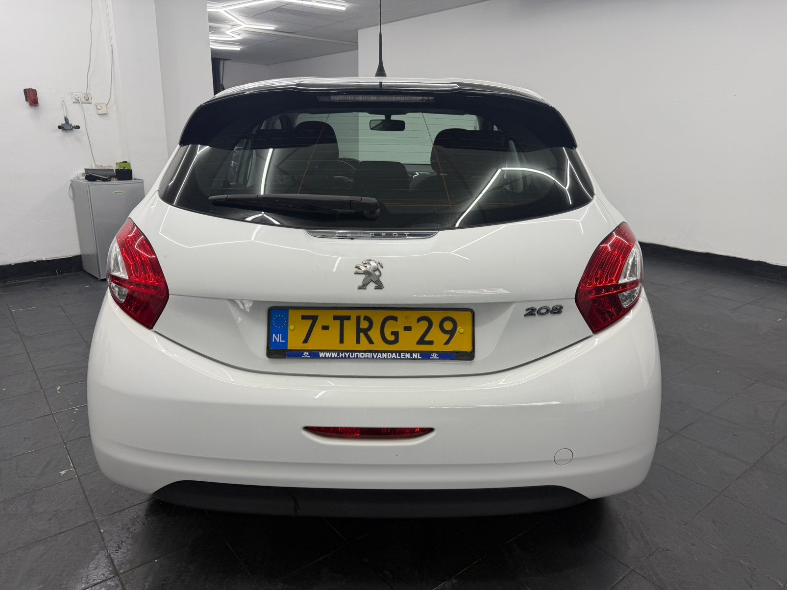 Foto 7 van Peugeot 208 1.0 VTI 50KW/68PK 5-D 2014 bezorgen mogelijk!!