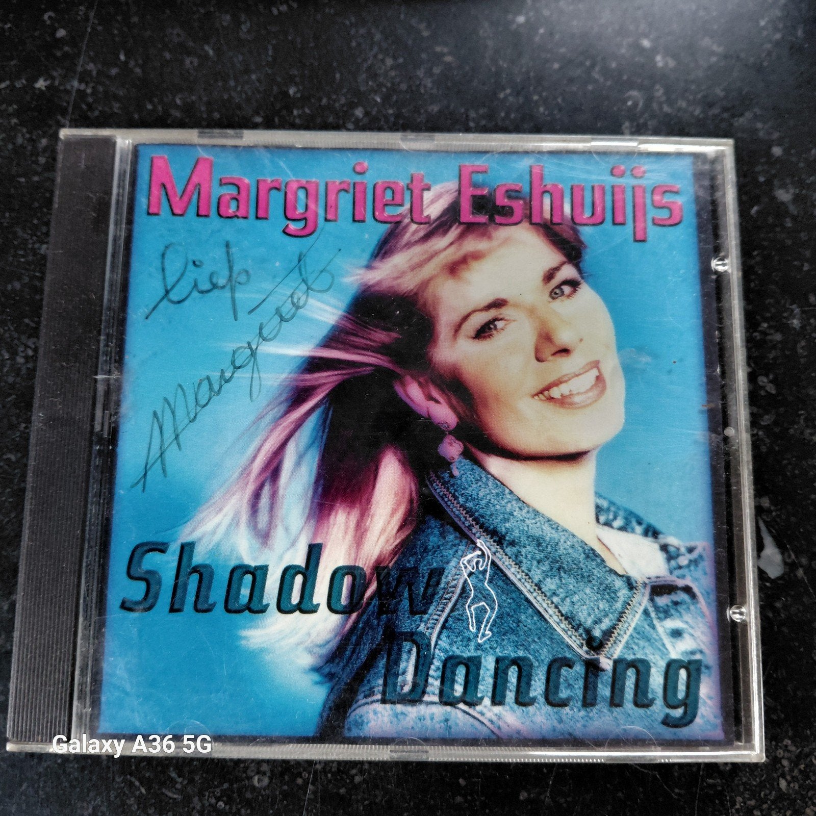 Margriet Eshuis - Shadow Dancing CD (Gesigneerd), Gebruikt, Pop, Ophalen of Verzenden, Inclusief doosje