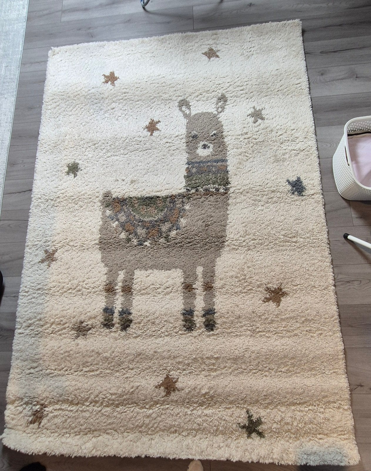 Schattig lama vloerkleed voor kinderkamer, Ophalen, 150 tot 200 cm, Zo goed als nieuw, Grijs
