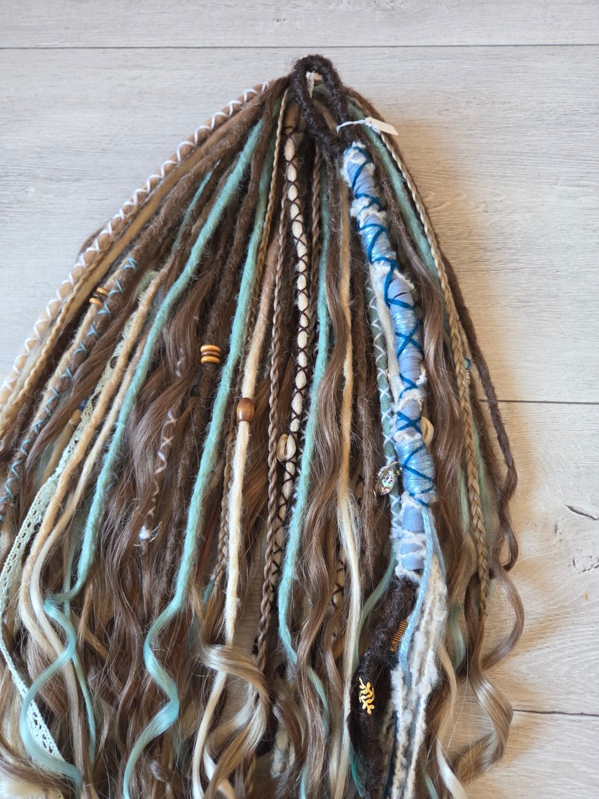 Dreadlocks set blond/bruin/blauw met accessoires, Ophalen of Verzenden, Nieuw, Pruik of Haarverlenging