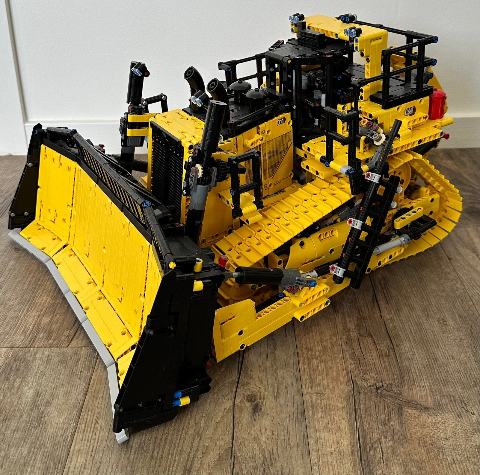 Lego Technic 42131 Cat D11 Bulldozer, Kinderen en Baby's, Speelgoed | Duplo en Lego, Lego, Ophalen of Verzenden, Zo goed als nieuw