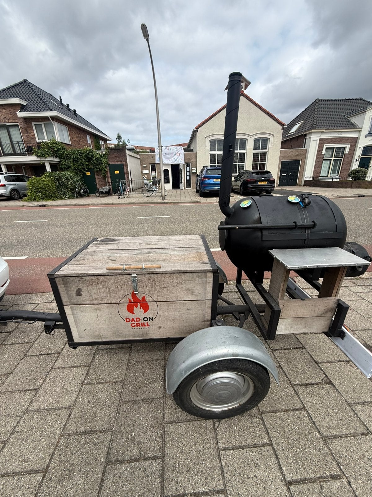 Barbecue - Smoker trailer aanhanger. Offsetsmoker., Tuin en Terras, Houtskoolbarbecues, Ophalen, Gebruikt, Met accessoires