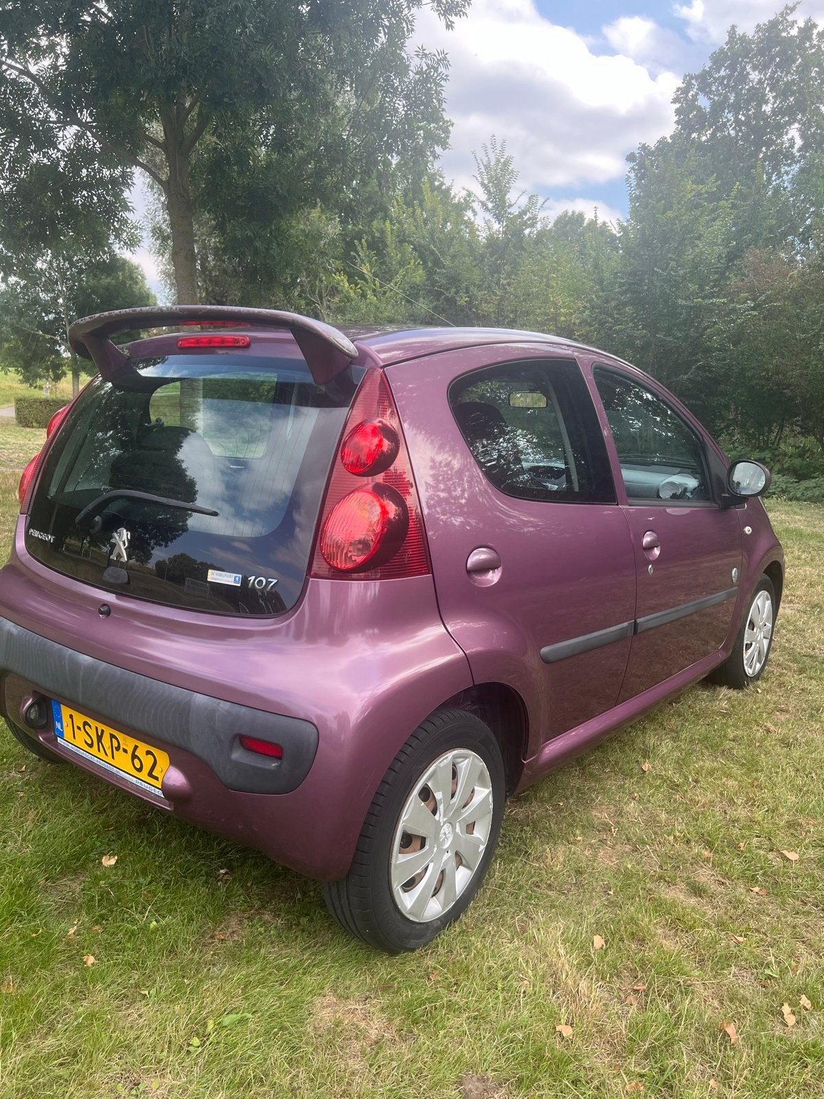 Peugeot 107 1.0 12V 5DR 2013, Auto's, Voorwielaandrijving, Overige kleuren, 4 stoelen, Origineel Nederlands
