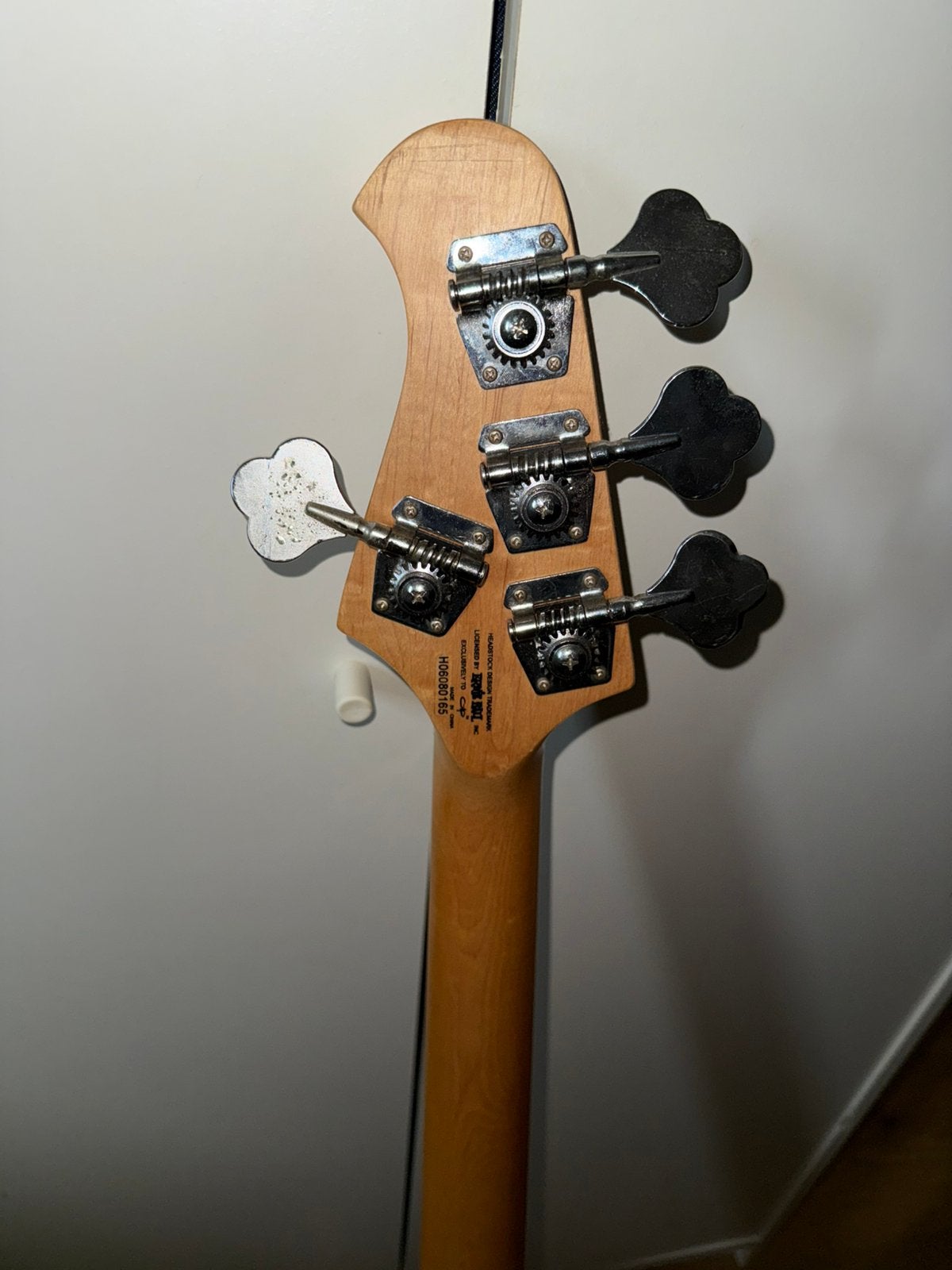 OLP MM2 4-String Electric Bass Guitar, Ophalen of Verzenden, Zo goed als nieuw, Elektrisch