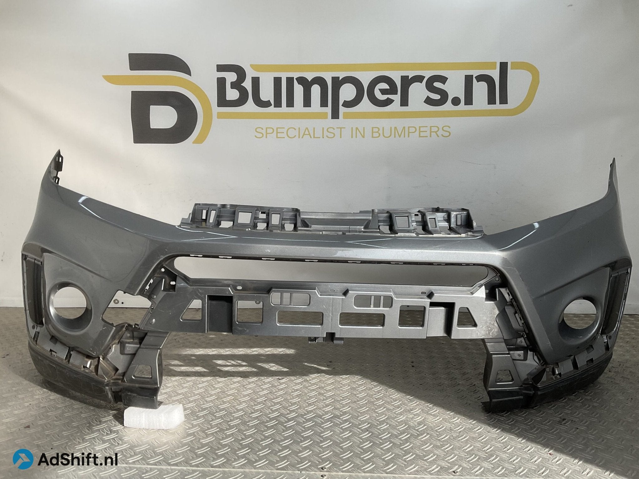 Bumper Suzuki Vitara Facelift 71711-86R Voorbumper E5-19704, Bumper