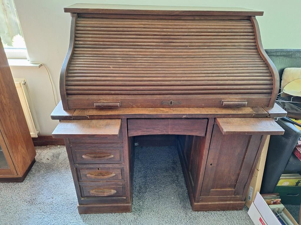Mooi eikenhouten rolbureau met lades en vakjes., Ophalen