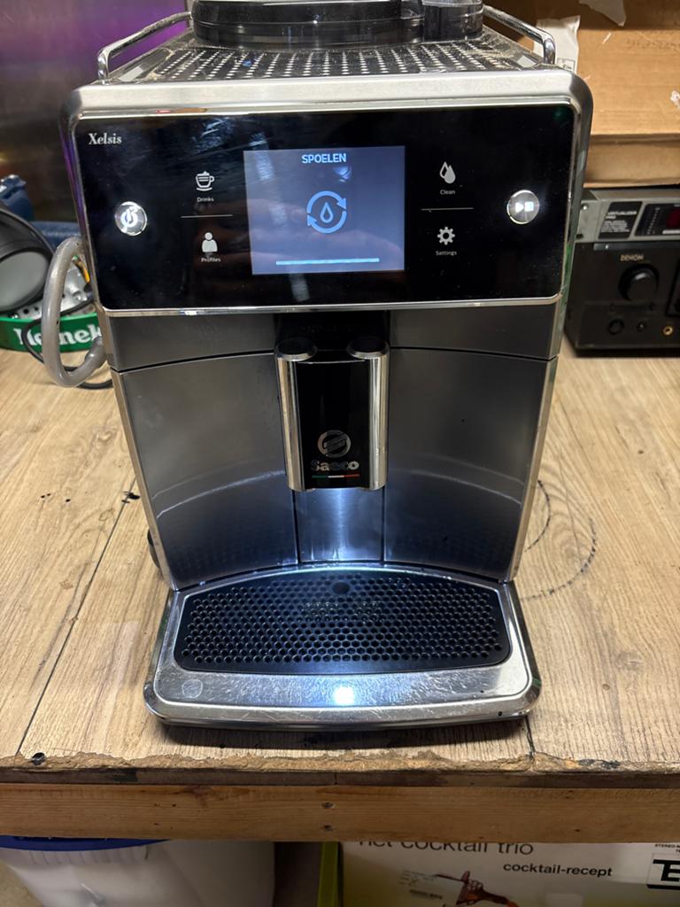 Saeco Xelsis volautomatische espressomachine, Afneembaar waterreservoir, Espresso apparaat, 10 kopjes of meer, Zo goed als nieuw