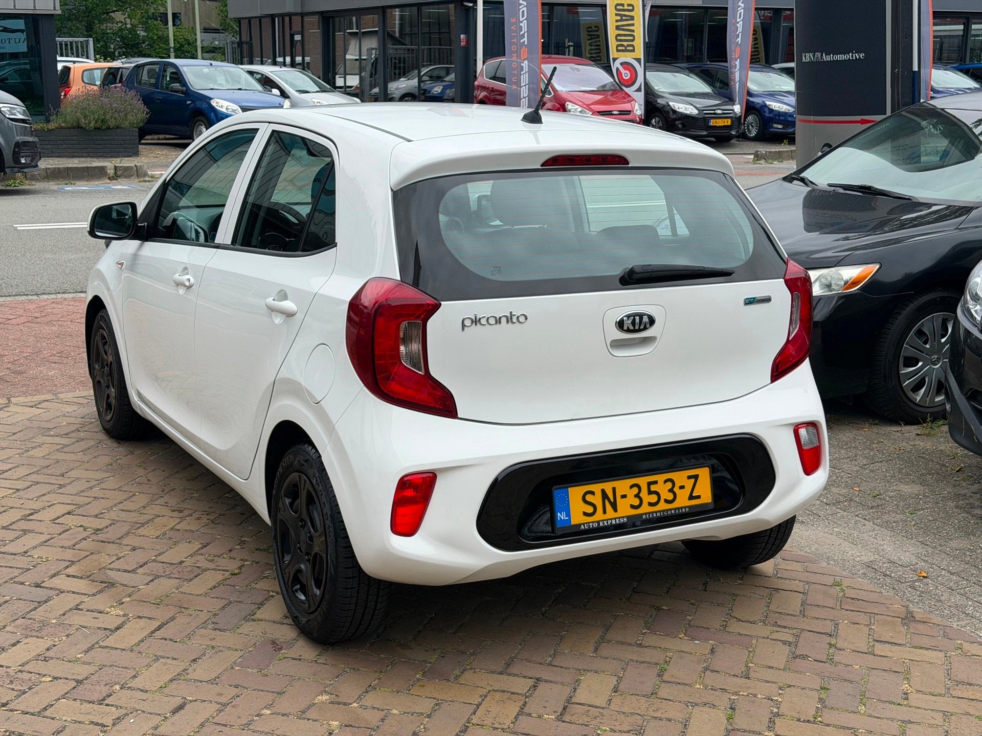 Kia Picanto 1.0 CVVT EconomyPlusLine/Airco/Nieuw koppeling/E, Gebruikt, Euro 6, 4 stoelen, Wit