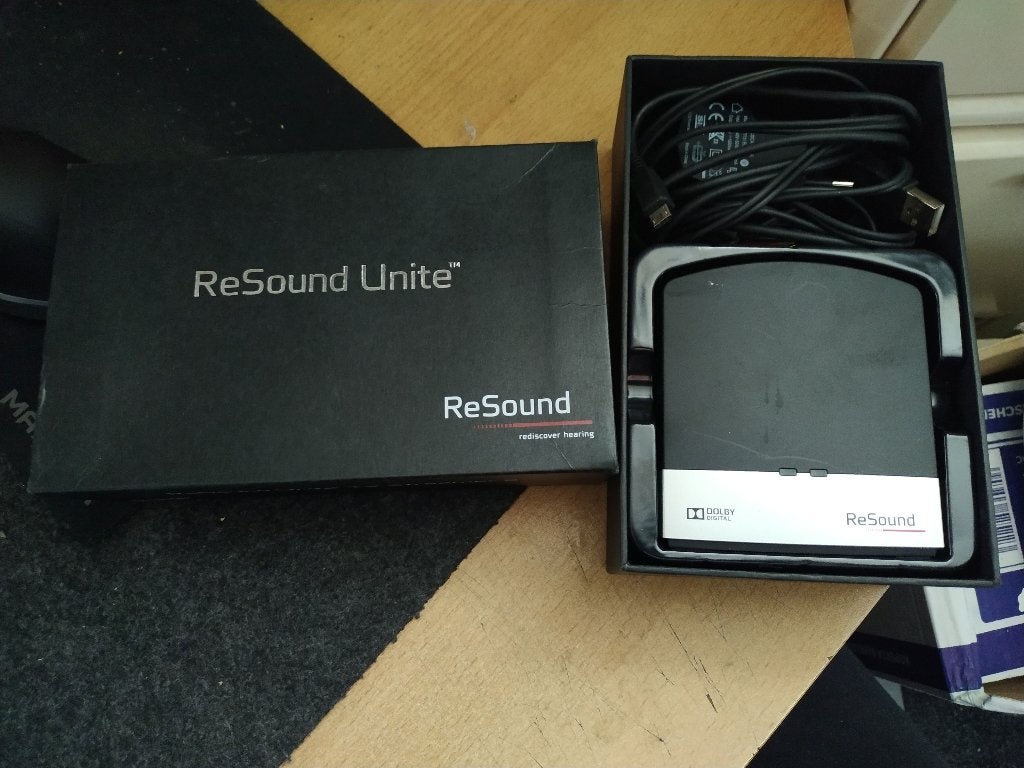 De ReSound TV Streamer 2 en ReSound Unite 2, Ophalen of Verzenden, Zo goed als nieuw