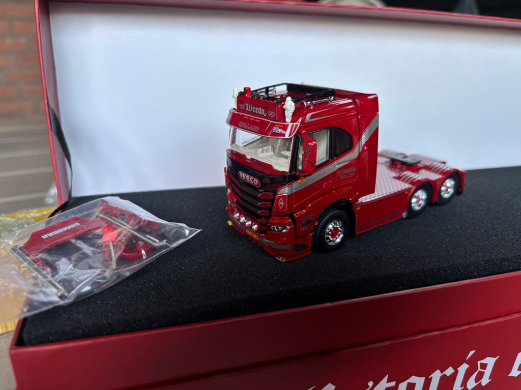 Weeda tekno, Hobby en Vrije tijd, Modelauto's | 1:50, Ophalen of Verzenden, Zo goed als nieuw, Bus of Vrachtwagen, Tekno