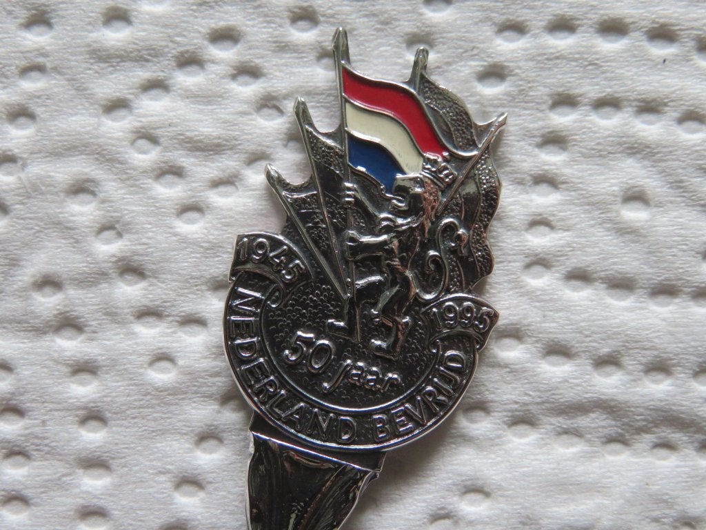 Verzilverd Lepeltje Nederland Bevrijd 50 Jaar 1945-1995, Overige materialen, Verzilverd, Nieuw, Ophalen of Verzenden