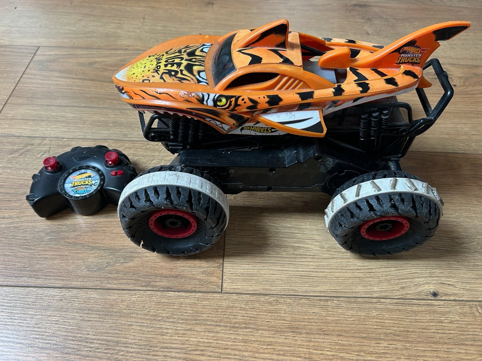 Hot Wheels Monster Trucks RC Tiger Shark, Elektro, Gebruikt, Auto offroad, Ophalen of Verzenden