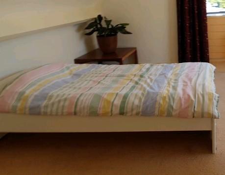 Stevig wit 1 persoons bed incl lattenbodem en matras., Ophalen, 90 cm, Eenpersoons, Wit