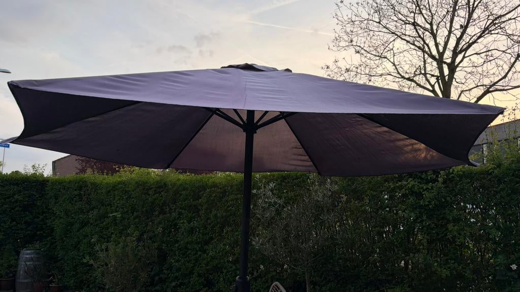 Parasol 3 meter doorsnede in goede staat, Ophalen, Gebruikt, 2 tot 3 meter, Stokparasol