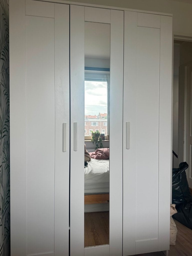 IKEA kast Brimnes met spiegel, Ophalen, Gebruikt, 100 tot 150 cm, Met plank(en)