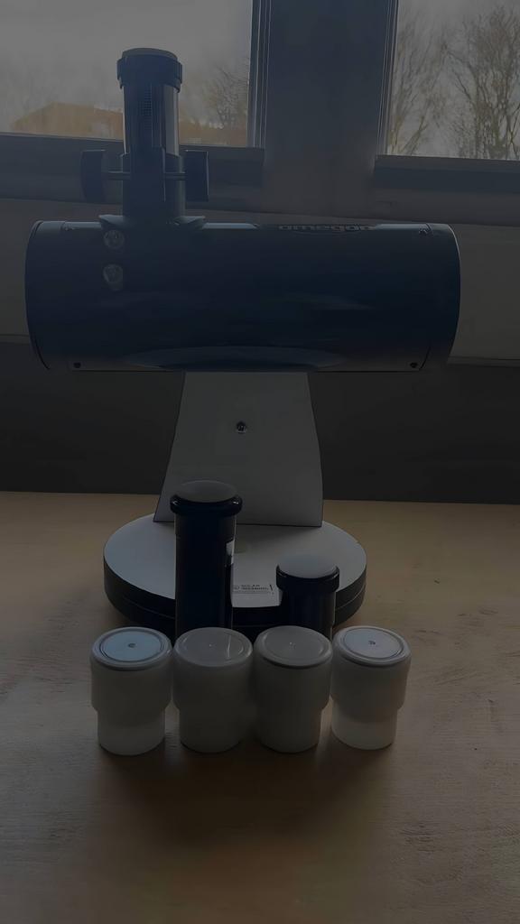Titel: Omegon telescoop / sterrenkijker met accessoires, Audio, Tv en Foto, Optische apparatuur | Telescopen, Met statief, Zo goed als nieuw