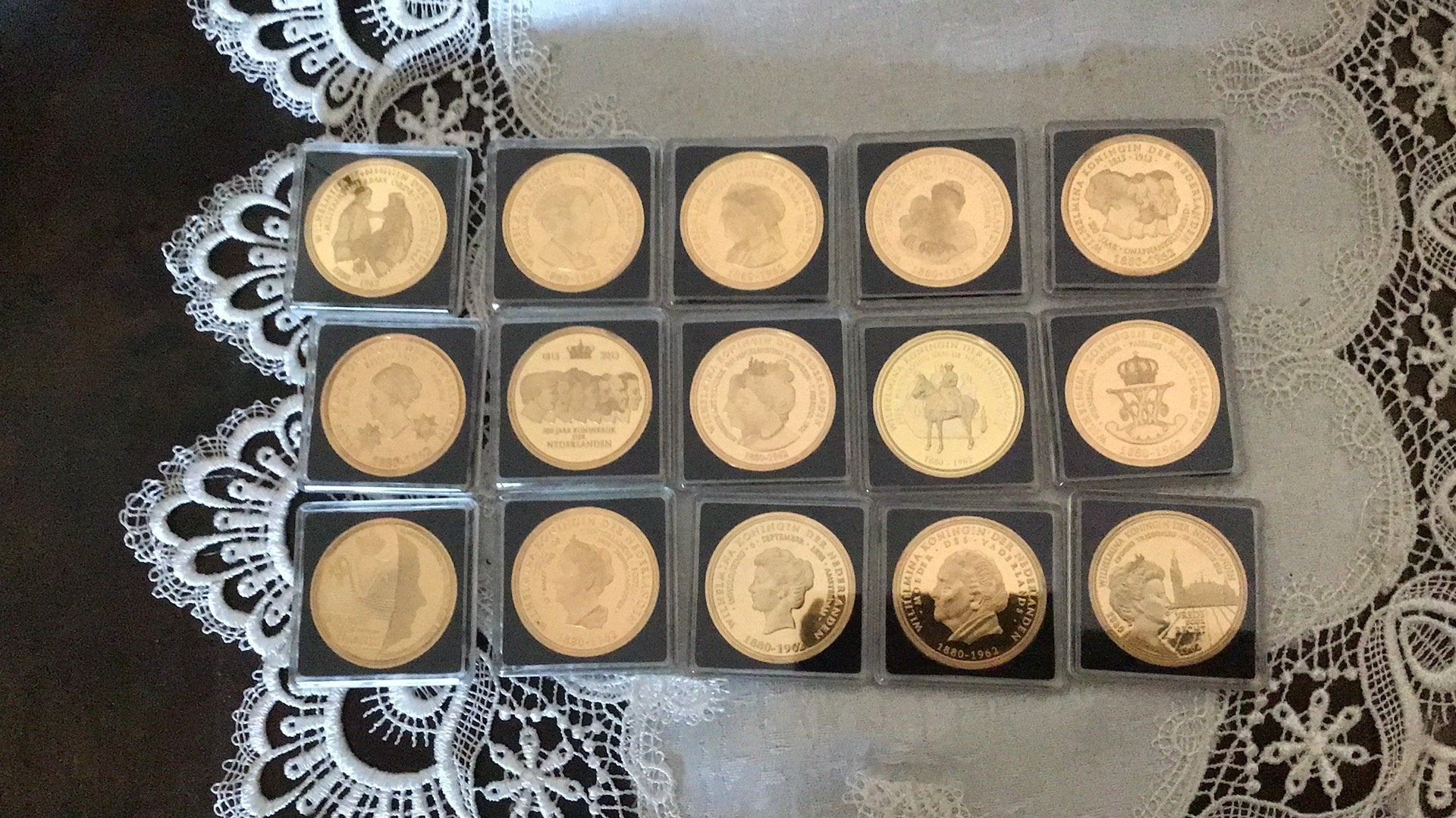 15 vergulde herdenkingsmunten koningin Wilhelmina, Ophalen of Verzenden, Koningin Wilhelmina, Euro's