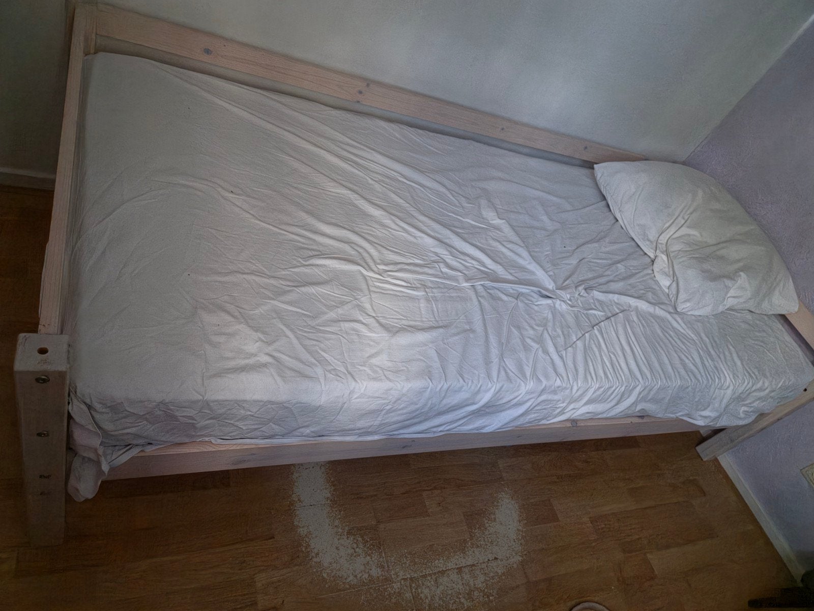 Eenpersoonsbed (bedframe) van hout, Ophalen, Gebruikt, 90 cm, Eenvoudig