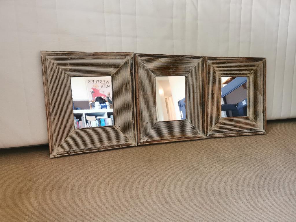 Decoratieve set 3 spiegels gevat in geribbeld hout, Huis en Inrichting, Woonaccessoires | Spiegels, Minder dan 50 cm, Ophalen of Verzenden