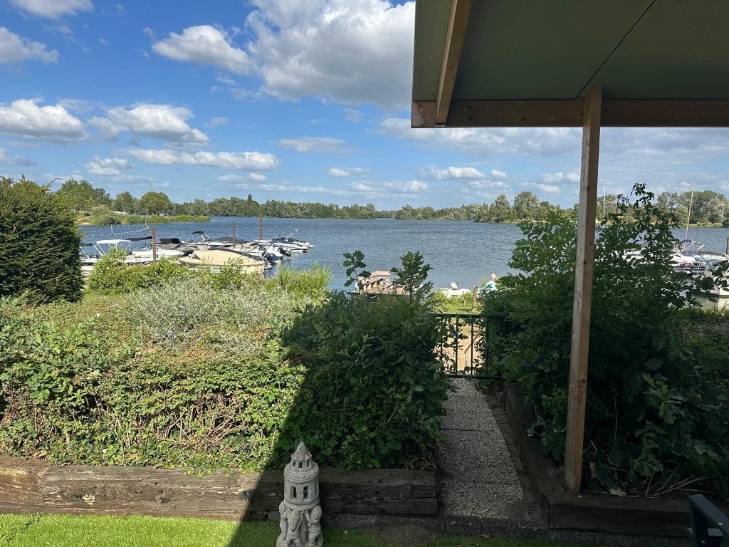 Modern chalet direct aan het water Groene Eiland Appeltern, Caravans en Kamperen, Stacaravans, Tot en met 2