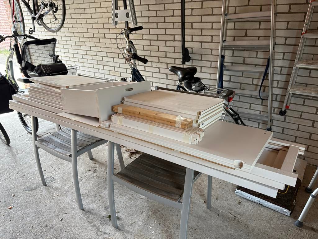 Lundia kast (onderdelen). Kleur:wit, Ophalen, Gebruikt, 100 tot 150 cm, Wit